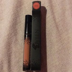 Qveen Matte Liquid Lip Stain